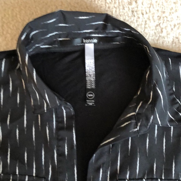 Kenzie Blouse-Medium - Picture 2 of 4